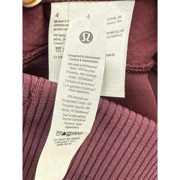 Lululemon Ribbed Softstreme Flared Pant Regular size 4 NWT $128 - Picture 8 of 9